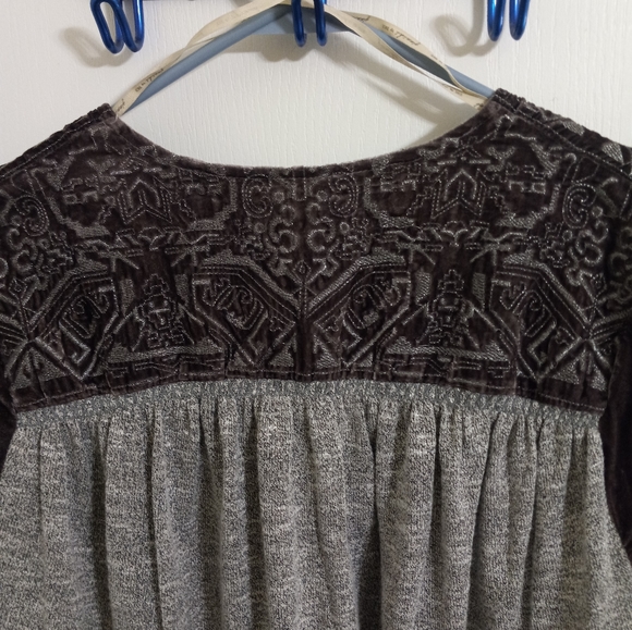 BKE Gimmicks Pieced Velvet Cardigan - Picture 4 of 6